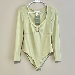 NWT H&M Ribbed Long Sleeve Sweetheart Bodysuit